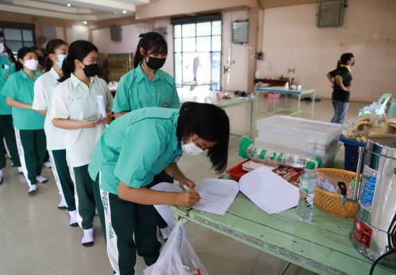 ภาพกิจกรรม  คณะวิทยาศาสตร์และเทคโนโลยี จัดค่ายวิทยาศาสตร์สัญจรโรงเรียนลานกระบือวิทยา