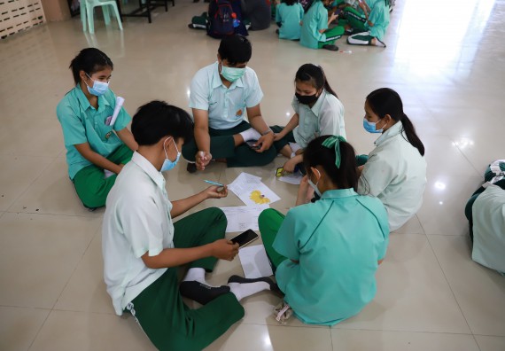 ภาพกิจกรรม  คณะวิทยาศาสตร์และเทคโนโลยี จัดค่ายวิทยาศาสตร์สัญจรโรงเรียนลานกระบือวิทยา