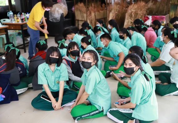 ภาพกิจกรรม  คณะวิทยาศาสตร์และเทคโนโลยี จัดค่ายวิทยาศาสตร์สัญจรโรงเรียนลานกระบือวิทยา