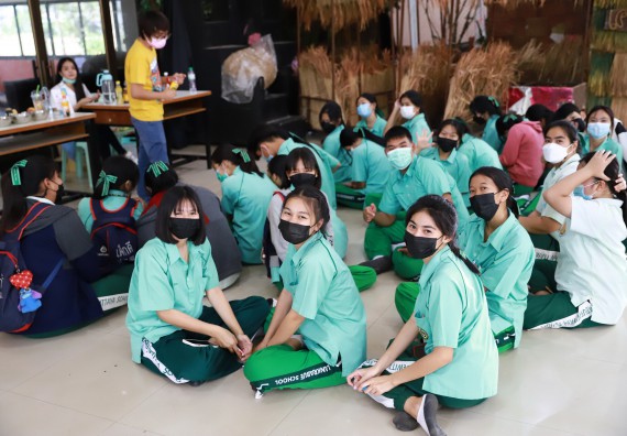 ภาพกิจกรรม  คณะวิทยาศาสตร์และเทคโนโลยี จัดค่ายวิทยาศาสตร์สัญจรโรงเรียนลานกระบือวิทยา