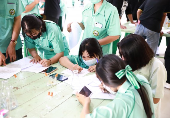 ภาพกิจกรรม  คณะวิทยาศาสตร์และเทคโนโลยี จัดค่ายวิทยาศาสตร์สัญจรโรงเรียนลานกระบือวิทยา