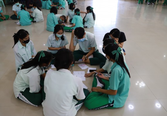 ภาพกิจกรรม  คณะวิทยาศาสตร์และเทคโนโลยี จัดค่ายวิทยาศาสตร์สัญจรโรงเรียนลานกระบือวิทยา