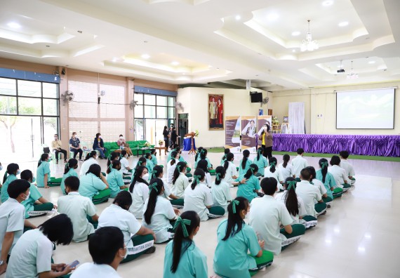 ภาพกิจกรรม  คณะวิทยาศาสตร์และเทคโนโลยี จัดค่ายวิทยาศาสตร์สัญจรโรงเรียนลานกระบือวิทยา