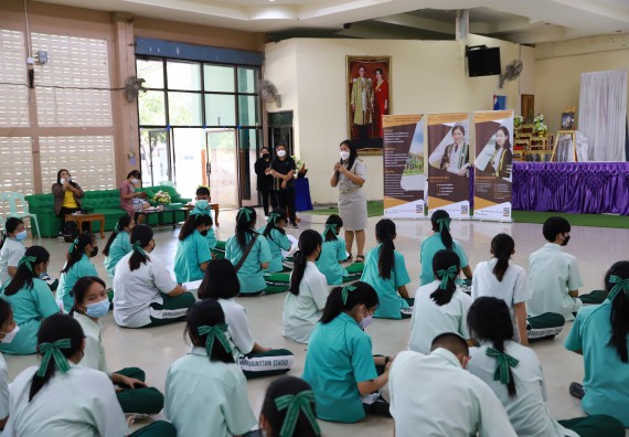 ภาพกิจกรรม  คณะวิทยาศาสตร์และเทคโนโลยี จัดค่ายวิทยาศาสตร์สัญจรโรงเรียนลานกระบือวิทยา