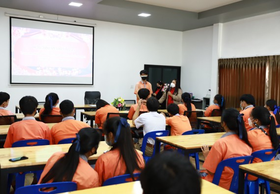 คณะวิทยาศาสตร์และเทคโนโลยี จัดค่ายวิทยาศาสตร์สัญจรโรงเรียนคณฑีพิทยาคม