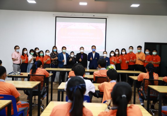 คณะวิทยาศาสตร์และเทคโนโลยี จัดค่ายวิทยาศาสตร์สัญจรโรงเรียนคณฑีพิทยาคม