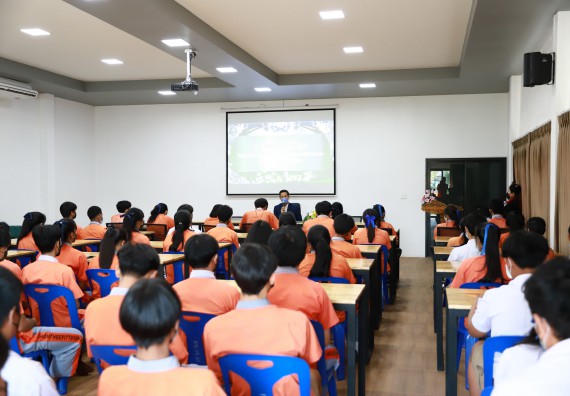 คณะวิทยาศาสตร์และเทคโนโลยี จัดค่ายวิทยาศาสตร์สัญจรโรงเรียนคณฑีพิทยาคม