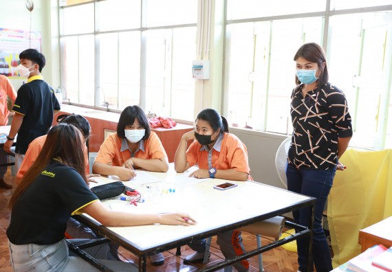 คณะวิทยาศาสตร์และเทคโนโลยี จัดค่ายวิทยาศาสตร์สัญจรโรงเรียนคณฑีพิทยาคม