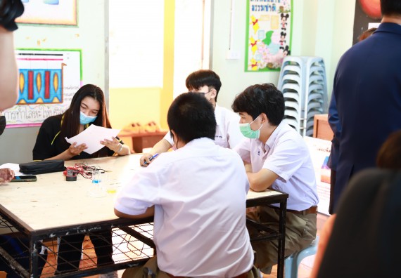 คณะวิทยาศาสตร์และเทคโนโลยี จัดค่ายวิทยาศาสตร์สัญจรโรงเรียนคณฑีพิทยาคม