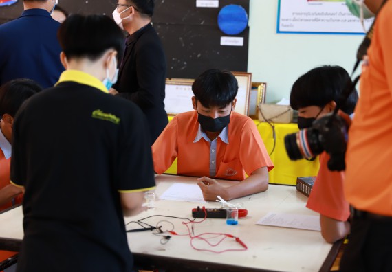 คณะวิทยาศาสตร์และเทคโนโลยี จัดค่ายวิทยาศาสตร์สัญจรโรงเรียนคณฑีพิทยาคม