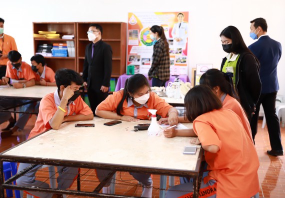 คณะวิทยาศาสตร์และเทคโนโลยี จัดค่ายวิทยาศาสตร์สัญจรโรงเรียนคณฑีพิทยาคม