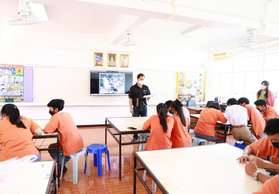 คณะวิทยาศาสตร์และเทคโนโลยี จัดค่ายวิทยาศาสตร์สัญจรโรงเรียนคณฑีพิทยาคม