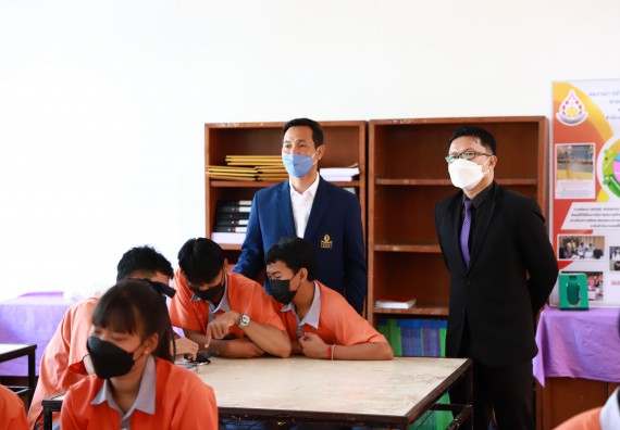 คณะวิทยาศาสตร์และเทคโนโลยี จัดค่ายวิทยาศาสตร์สัญจรโรงเรียนคณฑีพิทยาคม