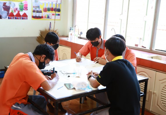 คณะวิทยาศาสตร์และเทคโนโลยี จัดค่ายวิทยาศาสตร์สัญจรโรงเรียนคณฑีพิทยาคม