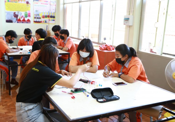 คณะวิทยาศาสตร์และเทคโนโลยี จัดค่ายวิทยาศาสตร์สัญจรโรงเรียนคณฑีพิทยาคม