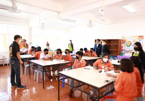 คณะวิทยาศาสตร์และเทคโนโลยี จัดค่ายวิทยาศาสตร์สัญจรโรงเรียนคณฑีพิทยาคม