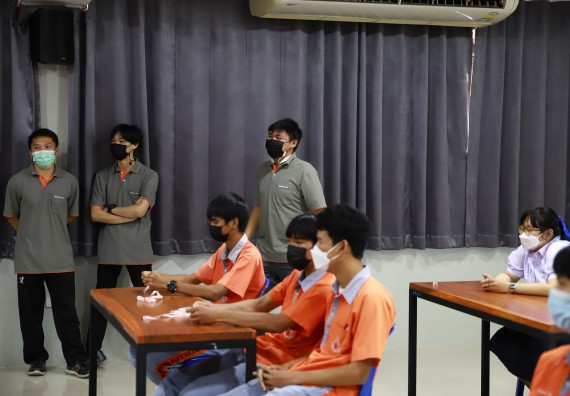 คณะวิทยาศาสตร์และเทคโนโลยี จัดค่ายวิทยาศาสตร์สัญจรโรงเรียนคณฑีพิทยาคม