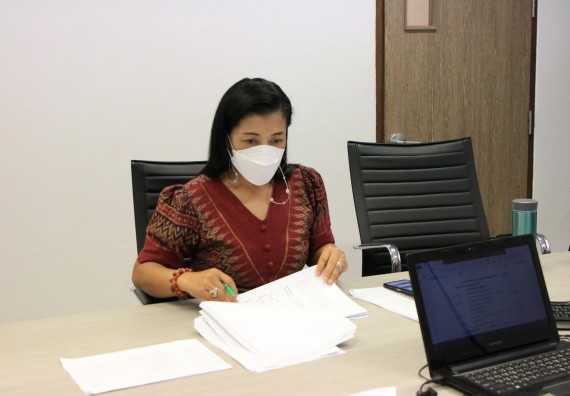 ภาพกิจกรรม ประชุมหลักสูตรเคมี พัฒนาและวิพากษ์หลักสูตร