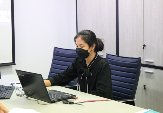 ภาพกิจกรรม ประชุมหลักสูตรเคมี พัฒนาและวิพากษ์หลักสูตร