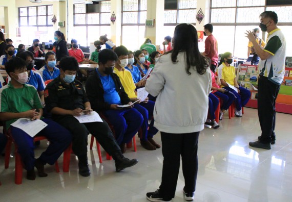 ภาพกิจกรรม คณะวิทยาศาสตร์และเทคโนโลยี จัดกิจกรรมแนะแนวเพื่อประชาสัมพันธ์หลักสูตรโรงเรียนนครไตรตรึงษ์