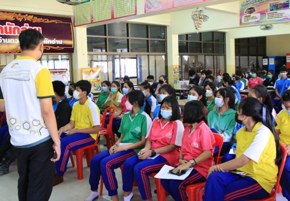 ภาพกิจกรรม คณะวิทยาศาสตร์และเทคโนโลยี จัดกิจกรรมแนะแนวเพื่อประชาสัมพันธ์หลักสูตรโรงเรียนนครไตรตรึงษ์