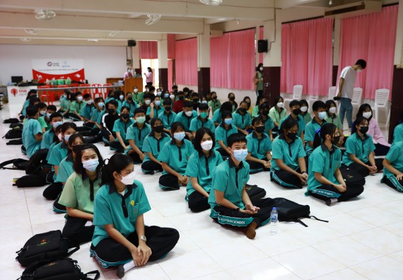 ภาพกิจกรรม  คณะวิทยาศาสตร์และเทคโนโลยี จัดค่ายวิทยาศาสตร์สัญจรโรงเรียนปางมะค่าวิทยาคม