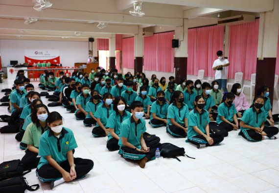 ภาพกิจกรรม  คณะวิทยาศาสตร์และเทคโนโลยี จัดค่ายวิทยาศาสตร์สัญจรโรงเรียนปางมะค่าวิทยาคม