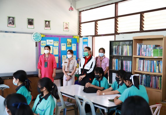 ภาพกิจกรรม  คณะวิทยาศาสตร์และเทคโนโลยี จัดค่ายวิทยาศาสตร์สัญจรโรงเรียนปางมะค่าวิทยาคม