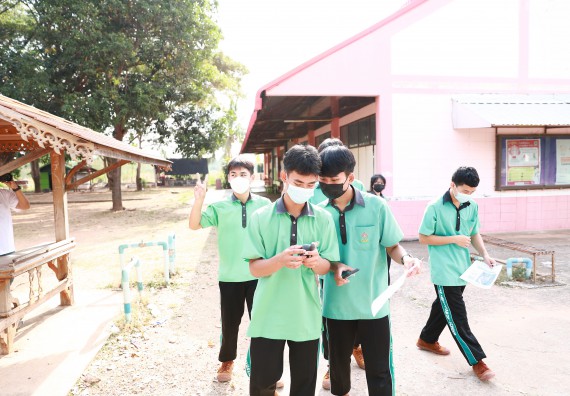 ภาพกิจกรรม  คณะวิทยาศาสตร์และเทคโนโลยี จัดค่ายวิทยาศาสตร์สัญจรโรงเรียนปางมะค่าวิทยาคม