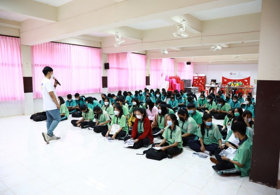 ภาพกิจกรรม  คณะวิทยาศาสตร์และเทคโนโลยี จัดค่ายวิทยาศาสตร์สัญจรโรงเรียนปางมะค่าวิทยาคม