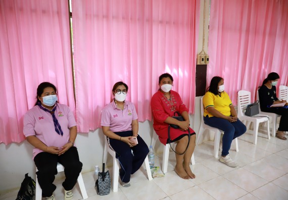 ภาพกิจกรรม  คณะวิทยาศาสตร์และเทคโนโลยี จัดค่ายวิทยาศาสตร์สัญจรโรงเรียนปางมะค่าวิทยาคม