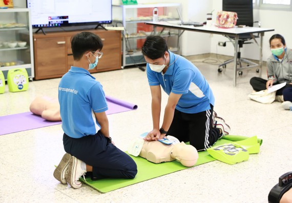 ภาพกิจกรรม  โปรแกรมวิชาสาธารณสุขศาสตร์ จัดกิจกรรมอบรมการช่วยเหลือผู้ป่วยฉุกเฉิน