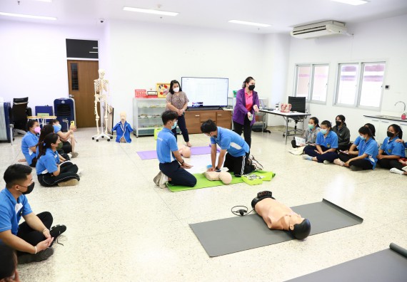ภาพกิจกรรม  โปรแกรมวิชาสาธารณสุขศาสตร์ จัดกิจกรรมอบรมการช่วยเหลือผู้ป่วยฉุกเฉิน