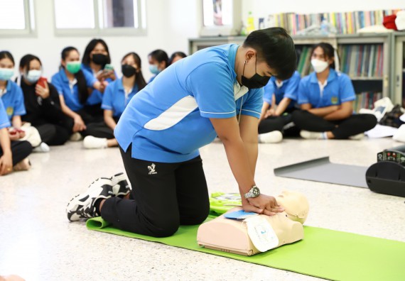 ภาพกิจกรรม  โปรแกรมวิชาสาธารณสุขศาสตร์ จัดกิจกรรมอบรมการช่วยเหลือผู้ป่วยฉุกเฉิน