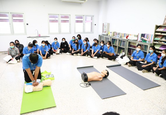 ภาพกิจกรรม  โปรแกรมวิชาสาธารณสุขศาสตร์ จัดกิจกรรมอบรมการช่วยเหลือผู้ป่วยฉุกเฉิน