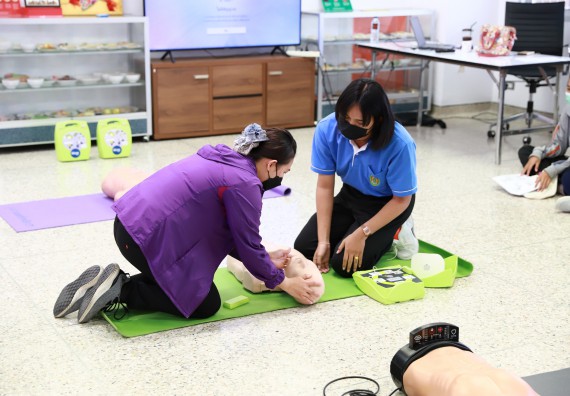 ภาพกิจกรรม  โปรแกรมวิชาสาธารณสุขศาสตร์ จัดกิจกรรมอบรมการช่วยเหลือผู้ป่วยฉุกเฉิน