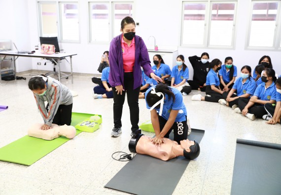 ภาพกิจกรรม  โปรแกรมวิชาสาธารณสุขศาสตร์ จัดกิจกรรมอบรมการช่วยเหลือผู้ป่วยฉุกเฉิน