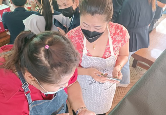 ภาพกิจกรรม  โปรแกรมวิชาวิทยาศาสตร์และเทคโนโลยีการอาหาร จัดอบรมเชิงปฏิบัติการ เรื่องเทคนิคการถ่ายภาพผลิตภัณฑ์เพื่อการโฆษณา