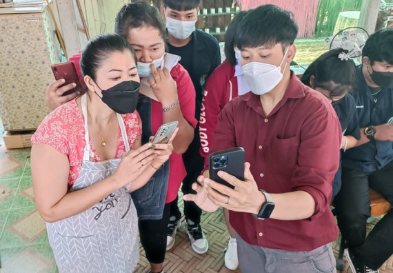 ภาพกิจกรรม  โปรแกรมวิชาวิทยาศาสตร์และเทคโนโลยีการอาหาร จัดอบรมเชิงปฏิบัติการ เรื่องเทคนิคการถ่ายภาพผลิตภัณฑ์เพื่อการโฆษณา