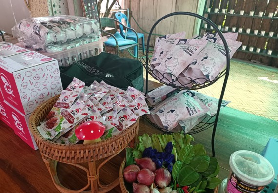 ภาพกิจกรรม  โปรแกรมวิชาวิทยาศาสตร์และเทคโนโลยีการอาหาร จัดอบรมเชิงปฏิบัติการ เรื่องเทคนิคการถ่ายภาพผลิตภัณฑ์เพื่อการโฆษณา