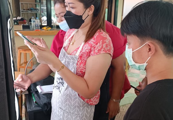 ภาพกิจกรรม  โปรแกรมวิชาวิทยาศาสตร์และเทคโนโลยีการอาหาร จัดอบรมเชิงปฏิบัติการ เรื่องเทคนิคการถ่ายภาพผลิตภัณฑ์เพื่อการโฆษณา