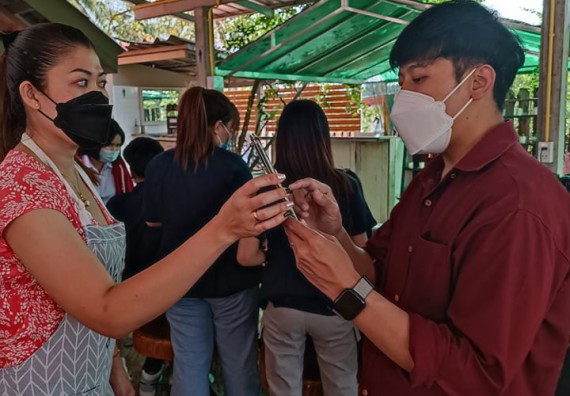 ภาพกิจกรรม  โปรแกรมวิชาวิทยาศาสตร์และเทคโนโลยีการอาหาร จัดอบรมเชิงปฏิบัติการ เรื่องเทคนิคการถ่ายภาพผลิตภัณฑ์เพื่อการโฆษณา