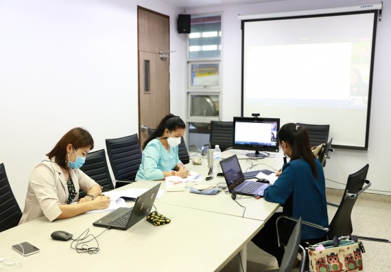 โปรแกรมวิชาเคมี จัดกิจกรรมการพัฒนาหลักสูตร และวิพากษ์หลักสูตร วท.บ.เคมี