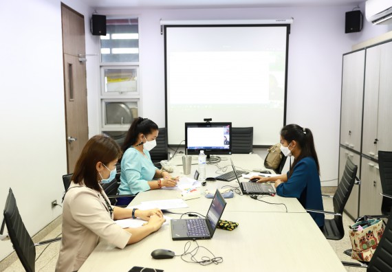 โปรแกรมวิชาเคมี จัดกิจกรรมการพัฒนาหลักสูตร และวิพากษ์หลักสูตร วท.บ.เคมี