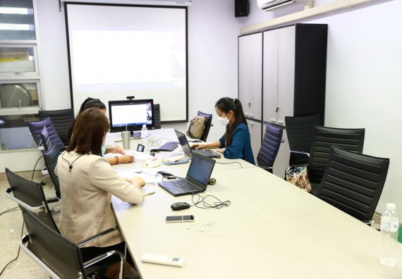 โปรแกรมวิชาเคมี จัดกิจกรรมการพัฒนาหลักสูตร และวิพากษ์หลักสูตร วท.บ.เคมี