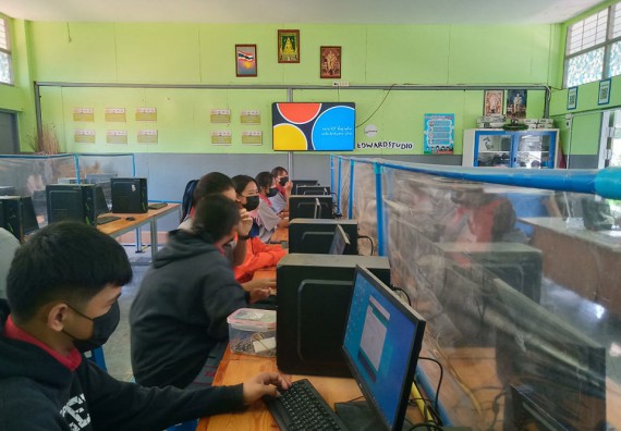 ภาพกิจกรรรม  โปรแกรมวิชาวิทยาการคอมพิวเตอร์และเทคโนโลยีสารสนเทศ จัดโครงการอบรม IoT พื้นฐานด้วยบอร์ด Arduino Uno