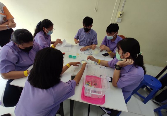 ภาพกิจกรรม  โปรแกรมวิชาเคมี จัดกิจกรรมการอบรมเชิงปฏิบัติการเพื่อการสร้างเสริมองค์ความรู้ทางเคมีให้กับนักเรียนชั้นมัธยมศึกษาตอนปลาย