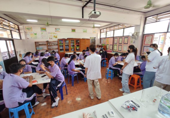 ภาพกิจกรรม  โปรแกรมวิชาเคมี จัดกิจกรรมการอบรมเชิงปฏิบัติการเพื่อการสร้างเสริมองค์ความรู้ทางเคมีให้กับนักเรียนชั้นมัธยมศึกษาตอนปลาย