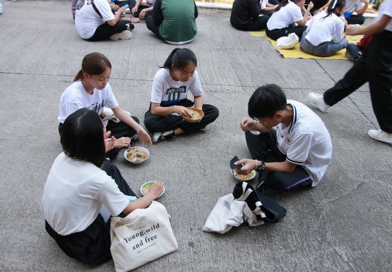 ภาพกิจกรรม  สโมสรนักศึกษาคณะวิทยาศาสตร์และเทคโนโลยี จัดโครงการพัฒนานักศึกษาคณะวิทยาศาสตร์และเทคโนโลยี มหาวิทยาลัยราชภัฏกําแพงเพชร ประจําปีงบประมาณ 2565