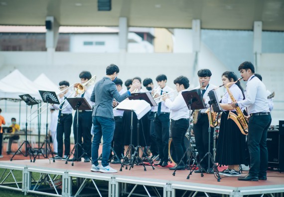 ภาพกิจกรรม  คณะวิทยาศาสตร์และเทคโนโลยี  เข้าร่วมพิธีวันราชภัฏ